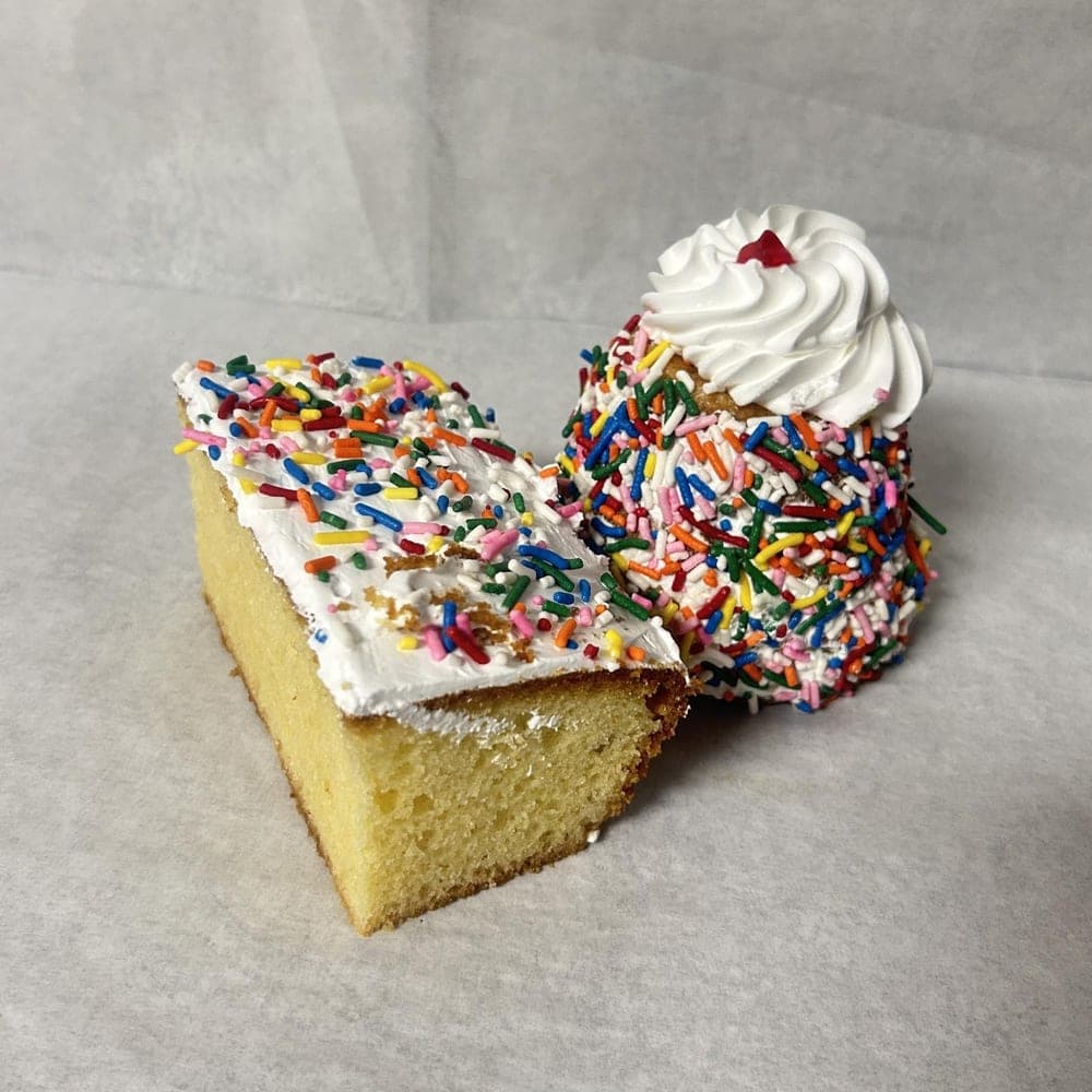 Sprinkle Cake / Sprinkle Muffin